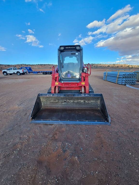 Takeuchi TL12V2 w/84" Bucket