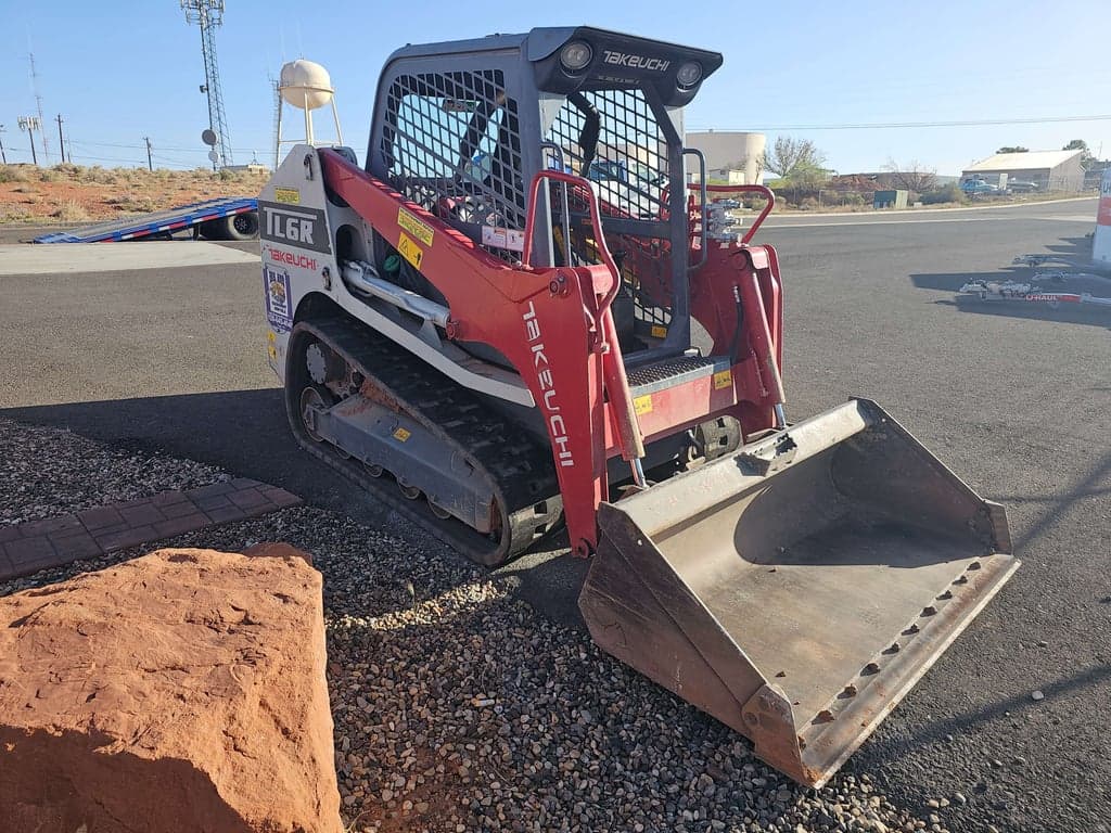 Takeuchi TL6 w/67" Bucket