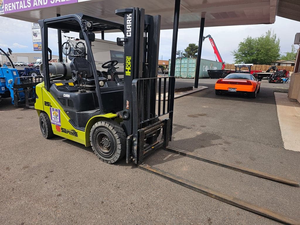 5000lb Propane Warehouse Forklift