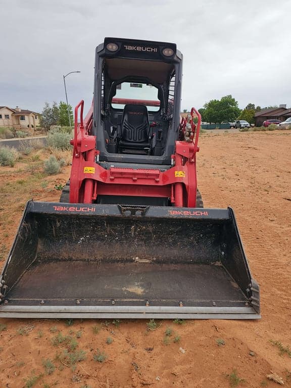 Takeuchi TL10V2 w/76" Bucket Takeuchi TL10V2 w/76" Bucket