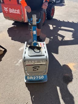 17" x 28" Reversible Plate Compactor 17" x 28" Reversible Plate Compactor