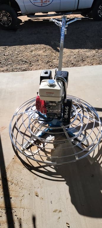 48" Power Trowel Honda Gas Engine