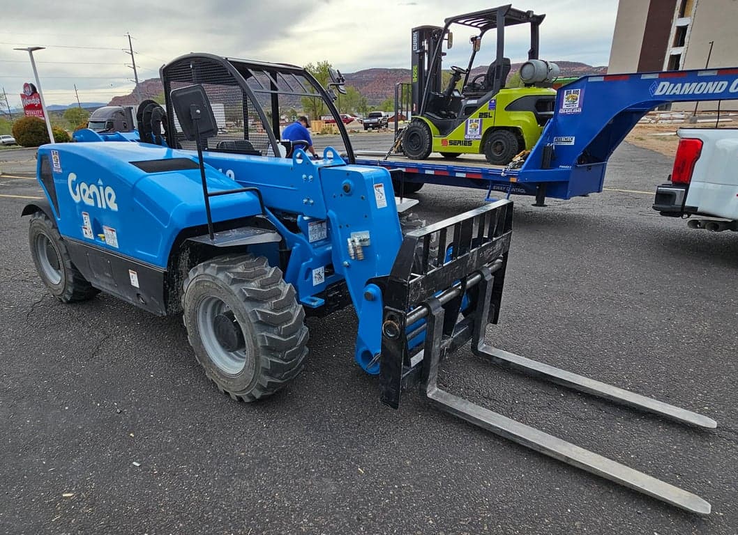 Genie 5500k 19' Telehandler