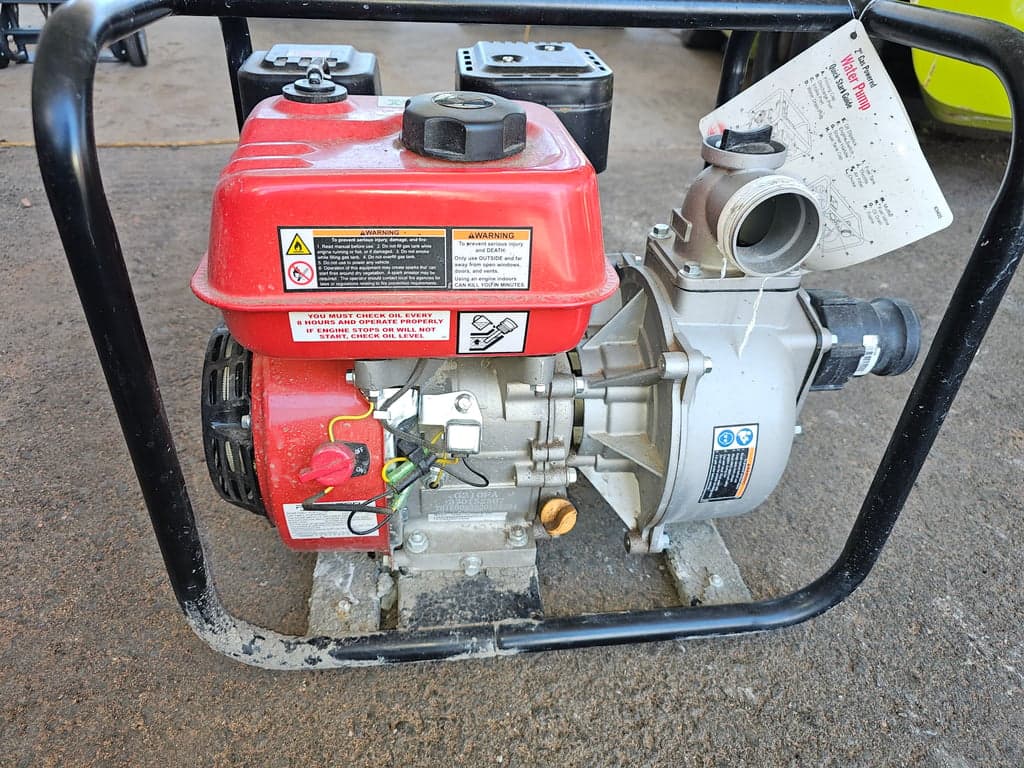 2" Water Pump 158 GPM 212CC Gas Engine 2" intake 2' output 2" Water Pump 158 GPM 212CC Gas Engine 2" intake 2' output