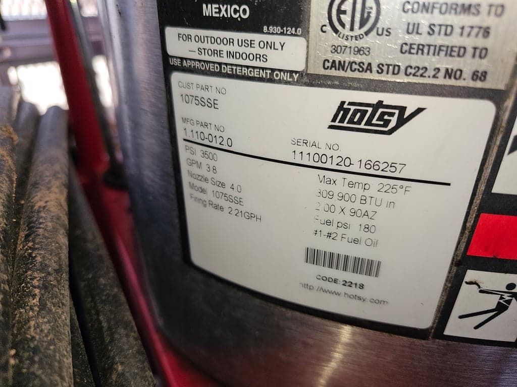 Hotsy 1075SSE 3500 PSI,3.8GPM Hot Water pressure washer, on cart Honda Gas Engine, Diesel Fired Heater Hotsy 1075SSE 3500 PSI,3.8GPM Hot Water pressure washer, on cart Honda Gas Engine, Diesel Fired Heater